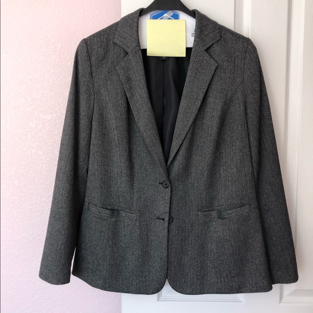 Lane Bryant gray houndstooth blazer